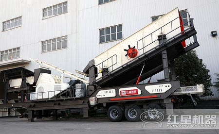 車載流動錘式破碎機多少錢？產(chǎn)量多高？