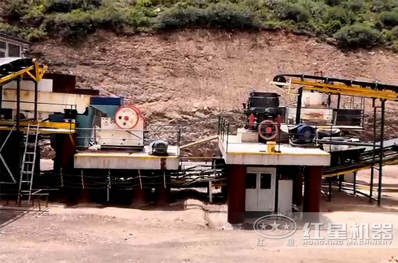 沖擊破搭配顎破、圓錐破現(xiàn)場(chǎng)